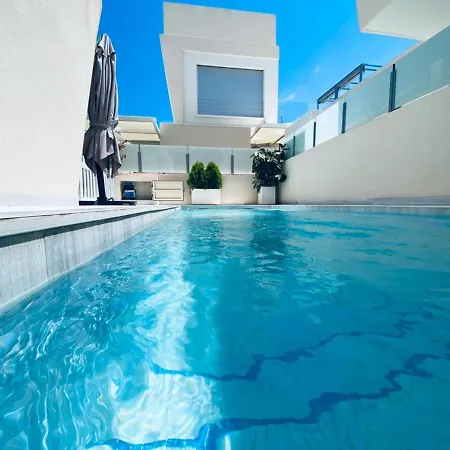 Casa Vip Villa *